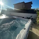 Prázdninový dům Gusto 4 Mit Pool Und Beheiztem Whirlpool Vodnjan
