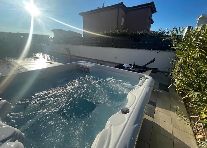 Feriehus Gusto 4 Mit Pool Und Beheiztem Whirlpool Vodnjan