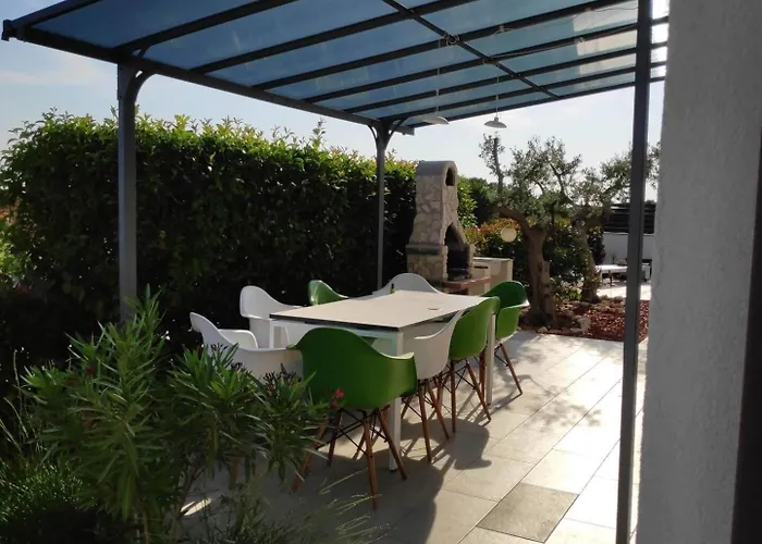 Gusto 4 Mit Pool Und Beheiztem Whirlpool * Vodnjan