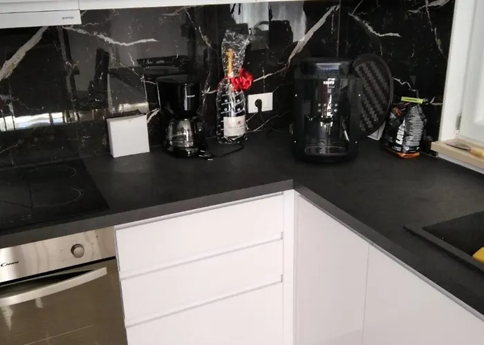 Gusto 4 Mit Pool Und Beheiztem Whirlpool Feriehus