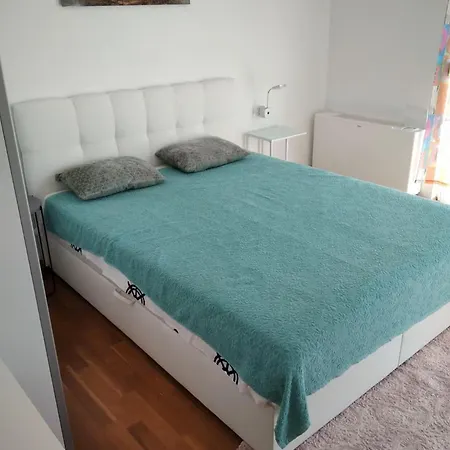 Feriehus Gusto 4 Mit Pool Und Beheiztem Whirlpool Vodnjan