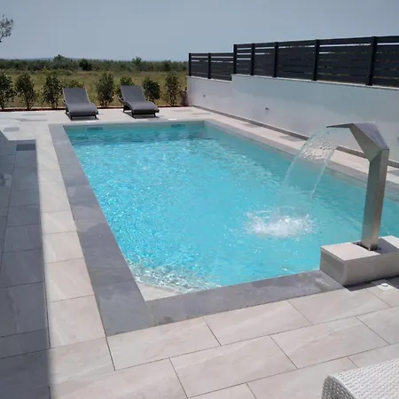 Feriehus Gusto 4 Mit Pool Und Beheiztem Whirlpool *