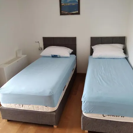 Gusto 4 Mit Pool Und Beheiztem Whirlpool Feriehus Vodnjan