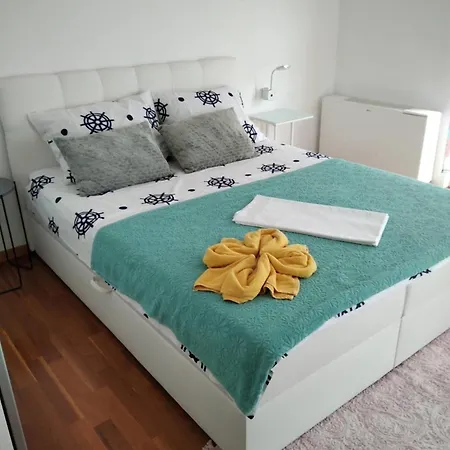 Prázdninový dům Gusto 4 Mit Pool Und Beheiztem Whirlpool Vodnjan