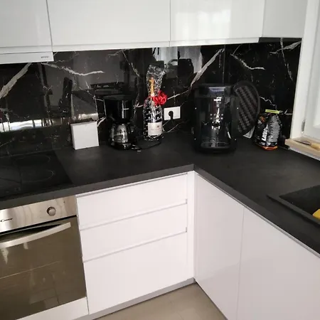 Gusto 4 Mit Pool Und Beheiztem Whirlpool Feriehus