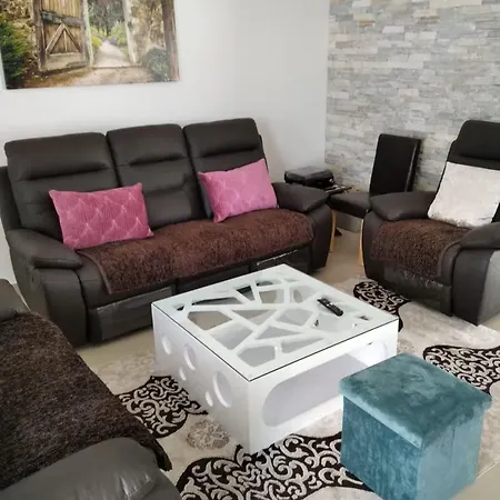 Gusto 4 Mit Pool Und Beheiztem Whirlpool Prázdninový dům *